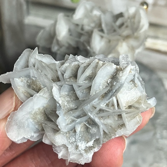 UV Reactive Rose Calcite - Picture 6 of 7